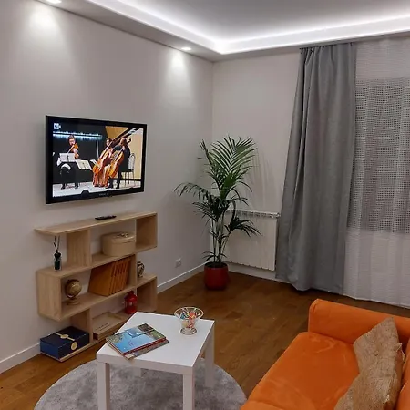 Tuscan Amelie Apartment *